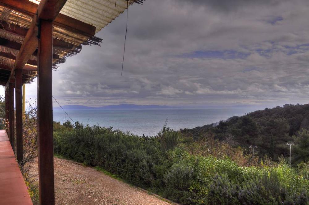 casa indipendente in vendita a Rio in zona Cavo