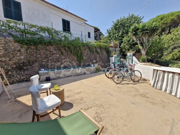 appartamento in vendita a Rio in zona Cavo