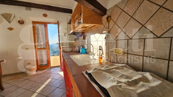 appartamento in vendita a Rio in zona Rio nell'Elba