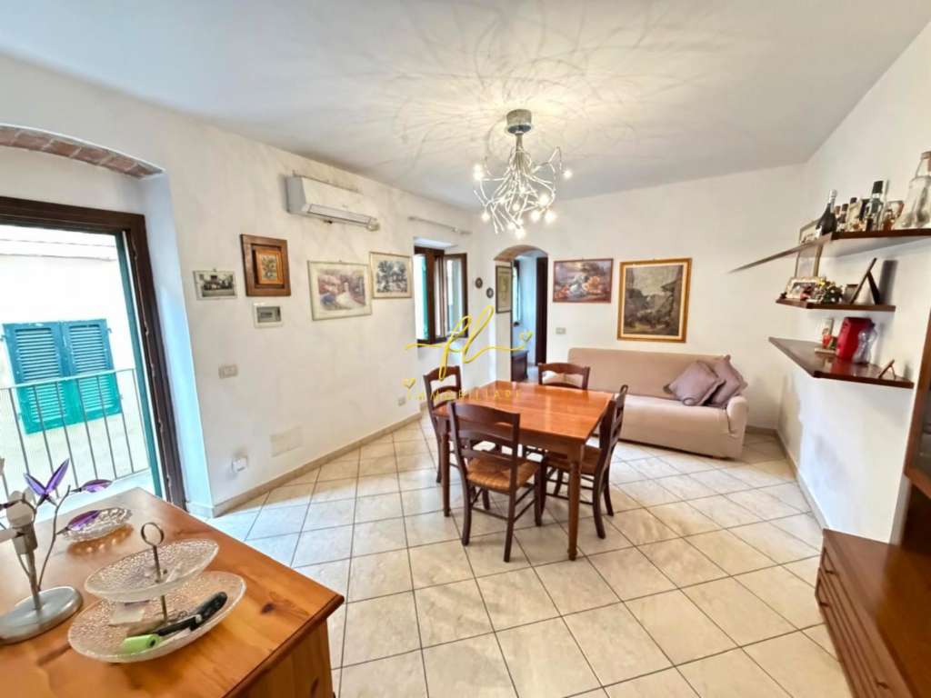 appartamento in vendita a Rio in zona Rio nell'Elba
