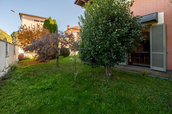 casa indipendente in vendita a Fara Novarese