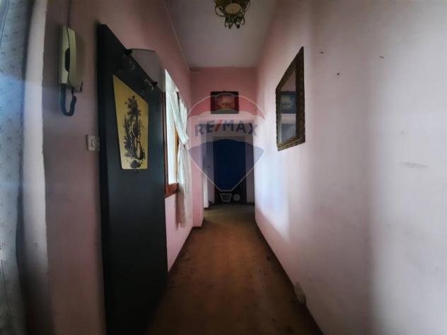 casa indipendente in vendita a Fara Novarese