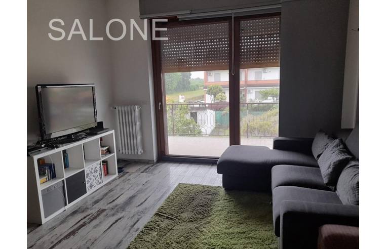 casa indipendente in vendita a Fara Novarese