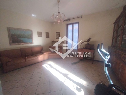 appartamento in vendita a Fara Novarese