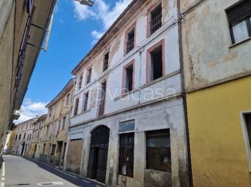 appartamento in vendita a Fara Novarese