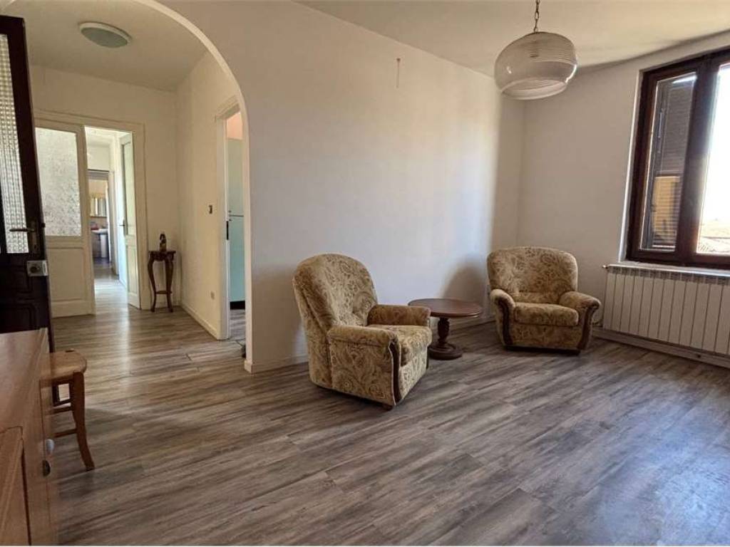 appartamento in vendita a Fara Novarese