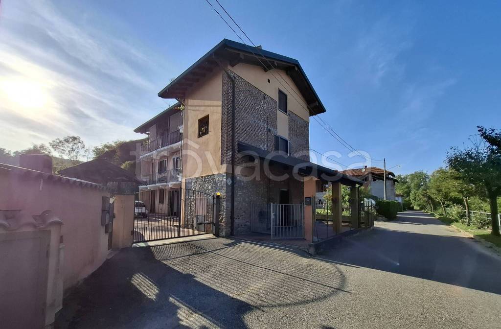 appartamento in vendita a Fontaneto d'Agogna