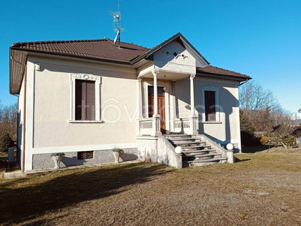 casa indipendente in vendita a Fontaneto d'Agogna
