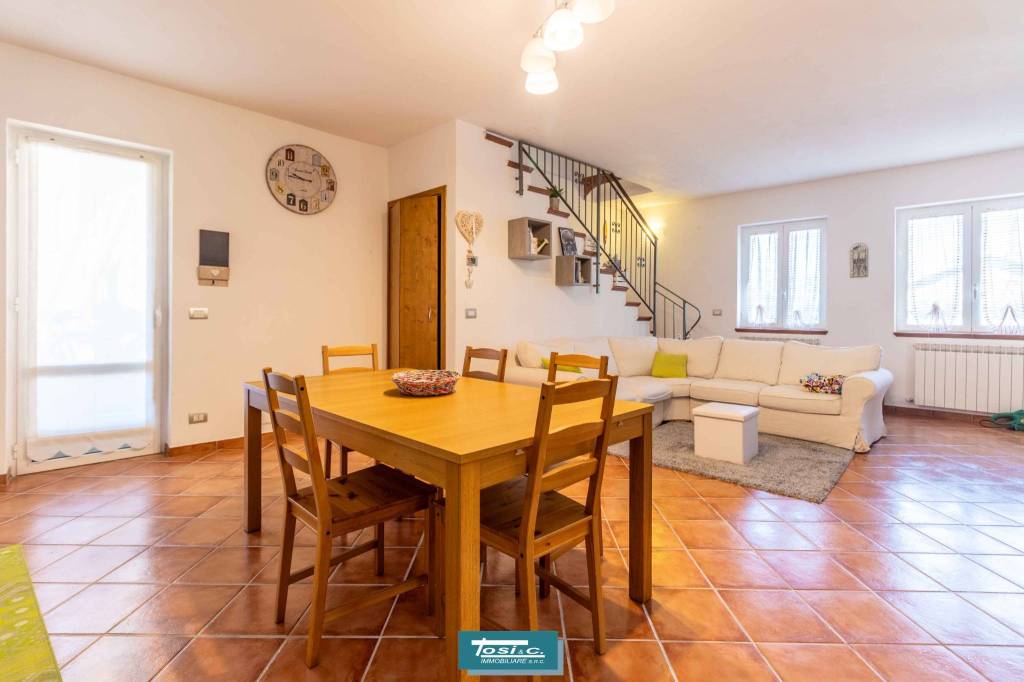 appartamento in vendita a Fontaneto d'Agogna
