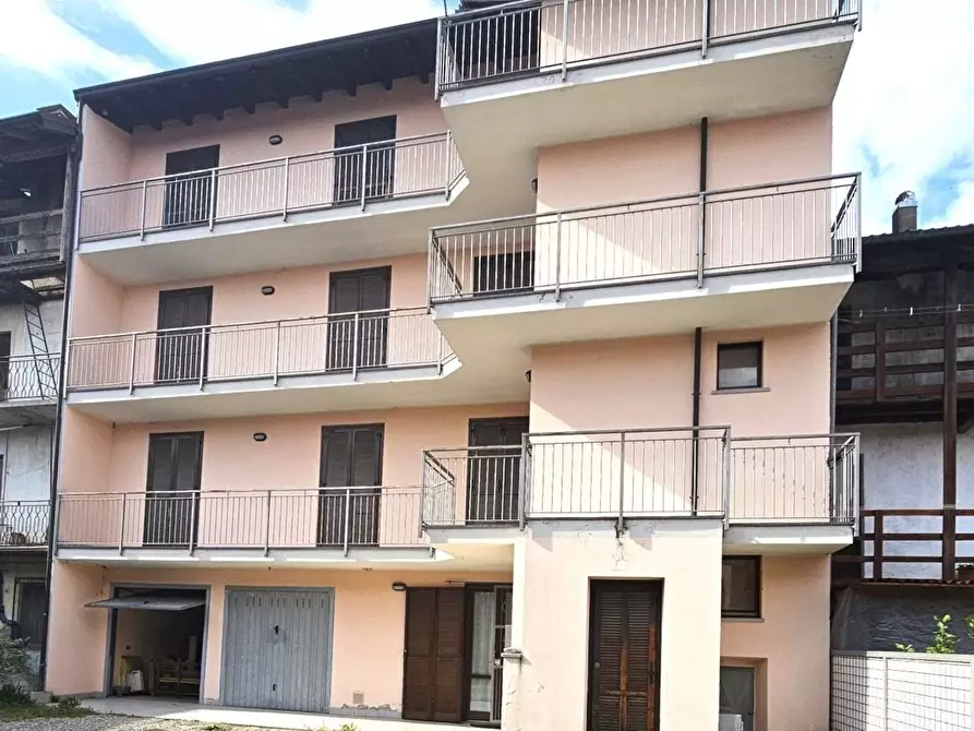 appartamento in vendita a Fontaneto d'Agogna in zona Sant'Antonio
