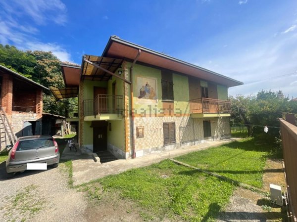 casa indipendente in vendita a Fontaneto d'Agogna in zona Sant'Antonio
