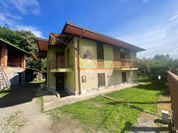 casa indipendente in vendita a Fontaneto d'Agogna in zona Sant'Antonio