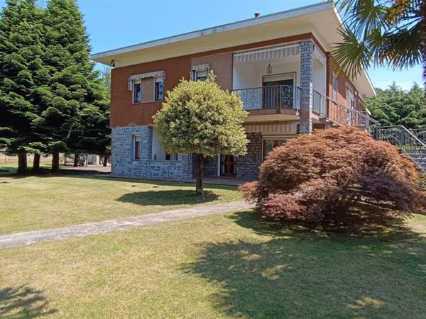 casa indipendente in vendita a Fontaneto d'Agogna