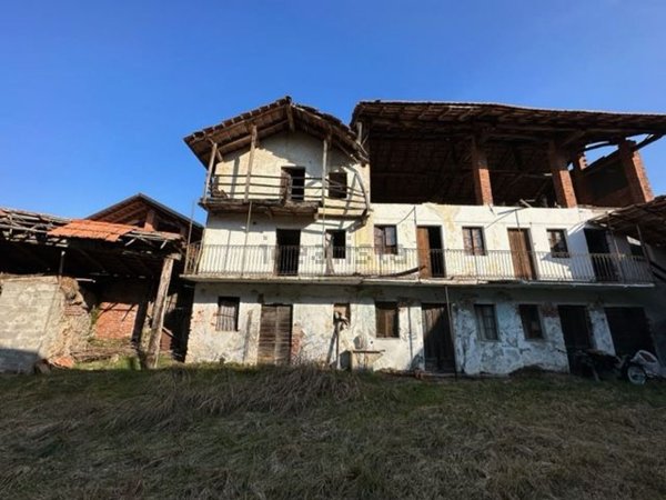 pentavano in vendita a Fontaneto d'Agogna