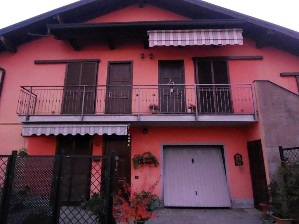 appartamento in vendita a Fontaneto d'Agogna in zona Sant'Antonio