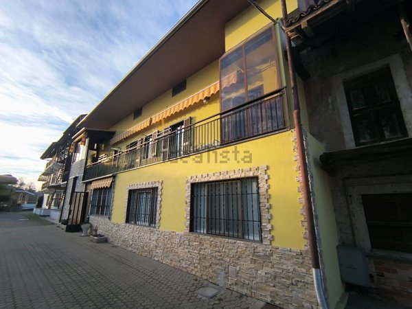 casa indipendente in vendita a Fontaneto d'Agogna in zona Cacciana