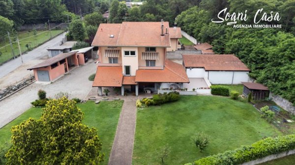 casa indipendente in vendita a Fontaneto d'Agogna