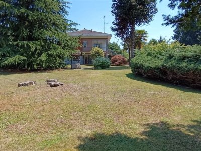 casa indipendente in vendita a Fontaneto d'Agogna