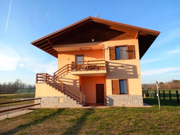 casa indipendente in vendita a Fontaneto d'Agogna