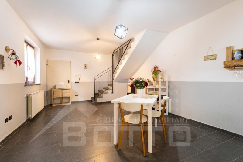 casa indipendente in vendita a Fontaneto d'Agogna in zona Sant'Antonio