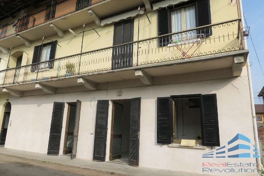 casa indipendente in vendita a Fontaneto d'Agogna