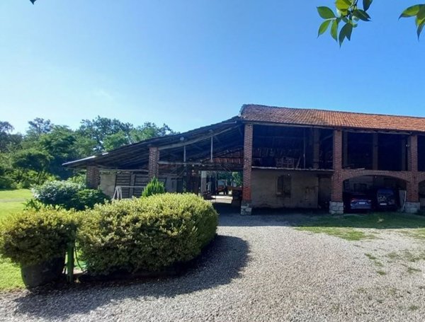 casa indipendente in vendita a Fontaneto d'Agogna in zona Sant'Antonio