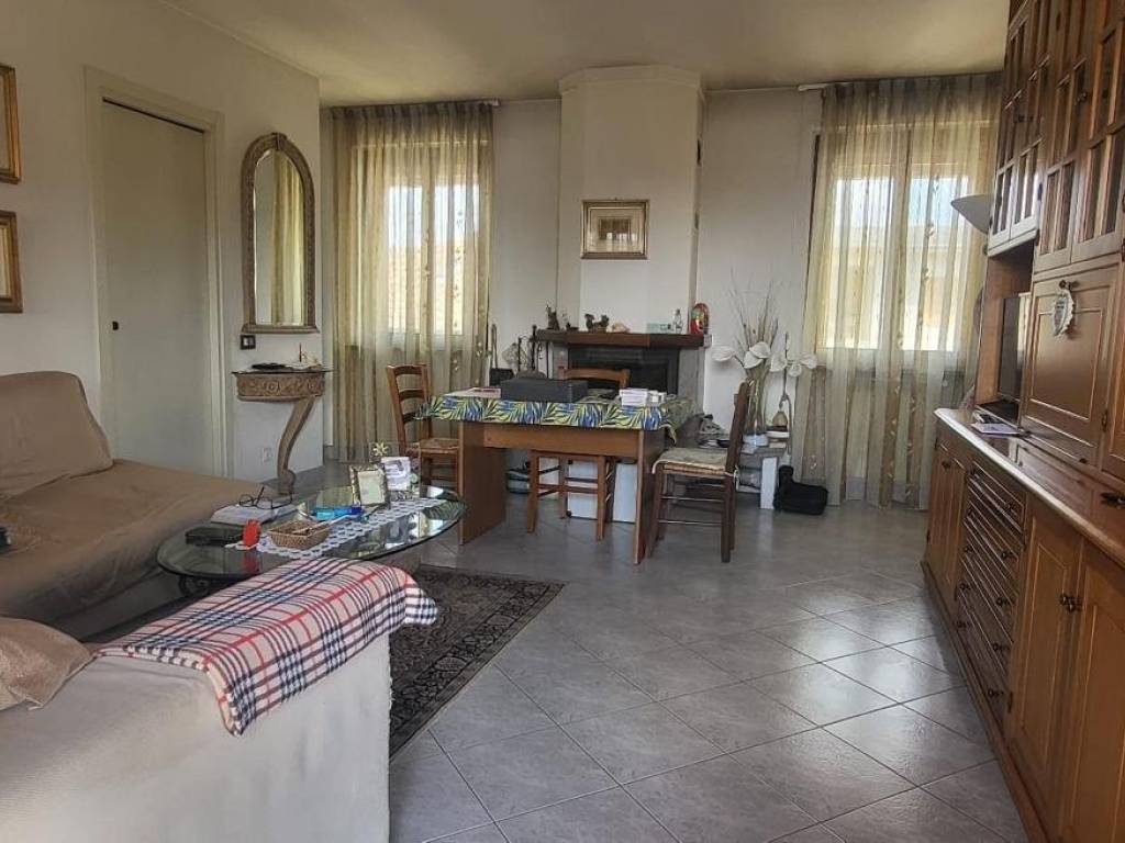 appartamento in vendita a Galliate