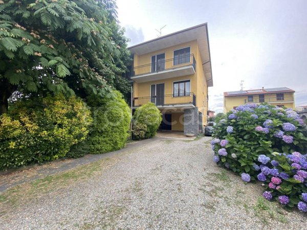 casa indipendente in vendita a Galliate