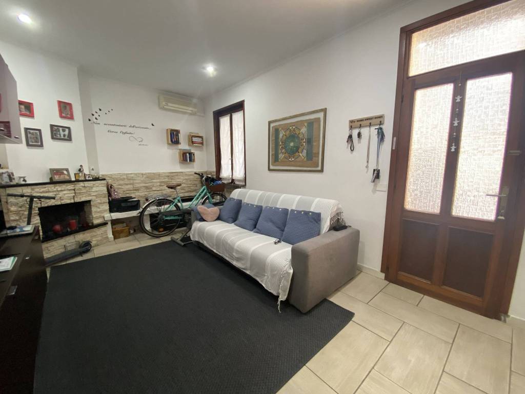 casa indipendente in vendita a Galliate
