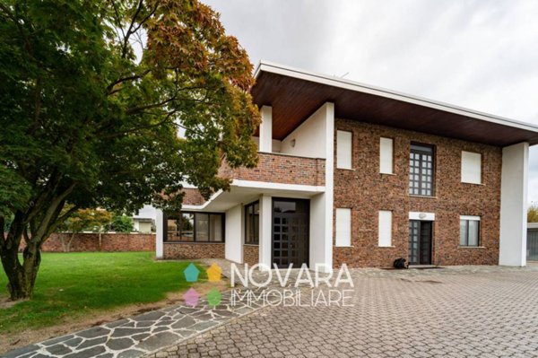casa indipendente in vendita a Galliate