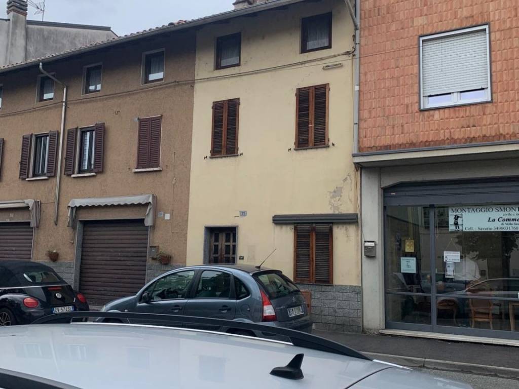 casa indipendente in vendita a Galliate