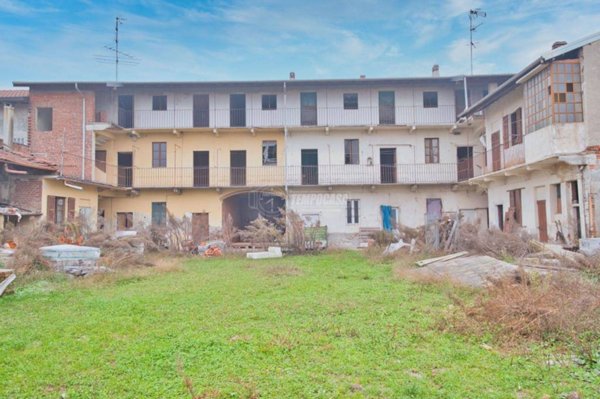 casa indipendente in vendita a Galliate