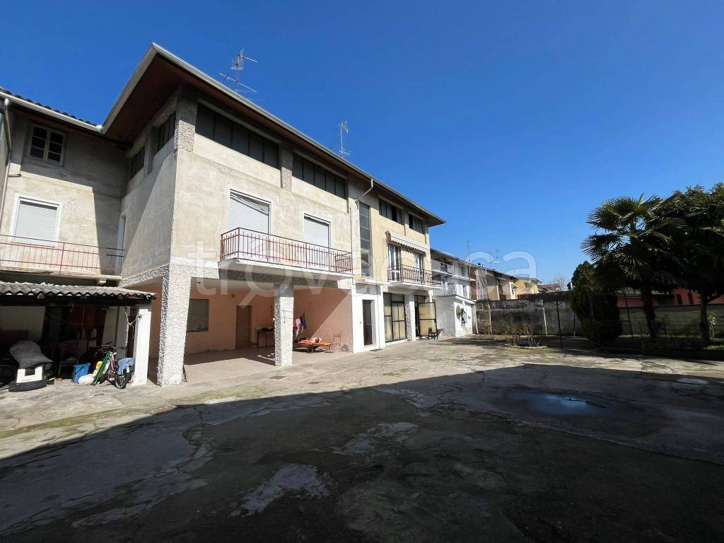 appartamento in vendita a Galliate