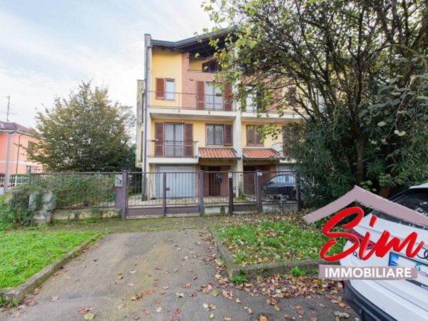 casa indipendente in vendita a Galliate