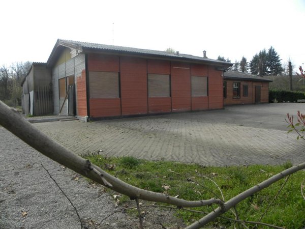 negozio in vendita a Galliate