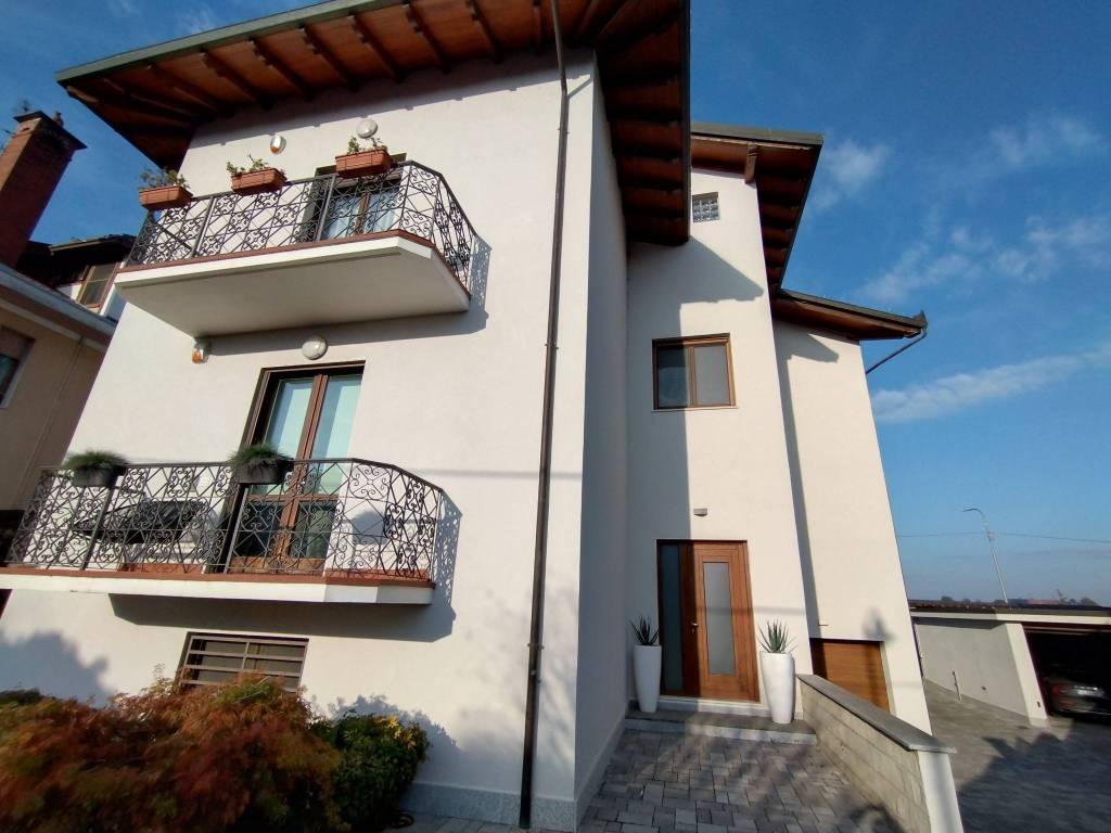 appartamento in vendita a Galliate