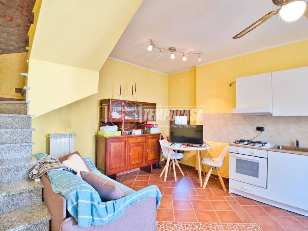 casa indipendente in vendita a Galliate