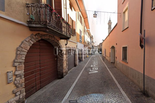locale commerciale in vendita a Galliate