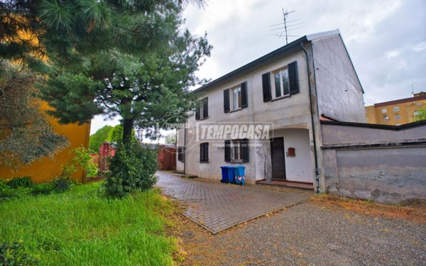 casa indipendente in vendita a Galliate