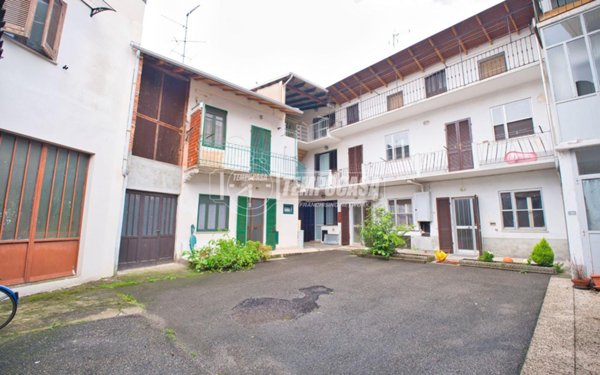 casa indipendente in vendita a Galliate