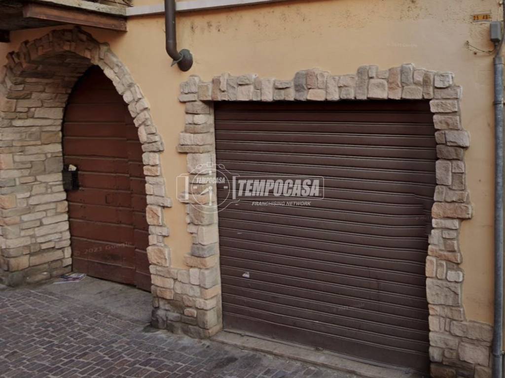 negozio in vendita a Galliate
