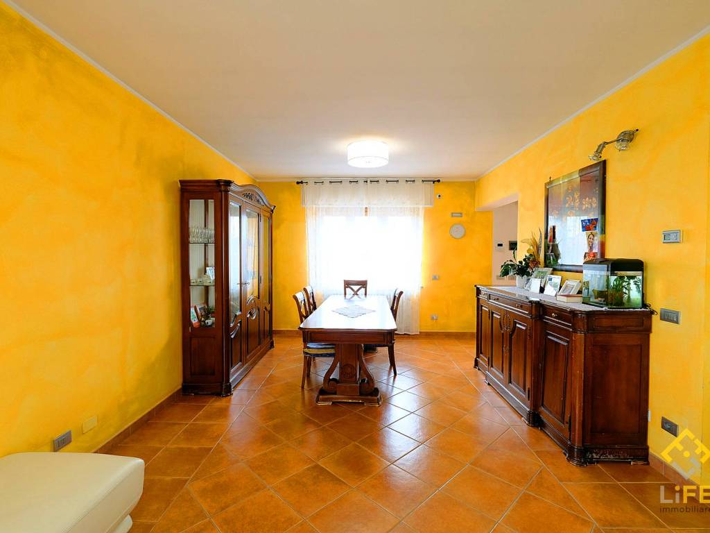 casa indipendente in vendita a Galliate