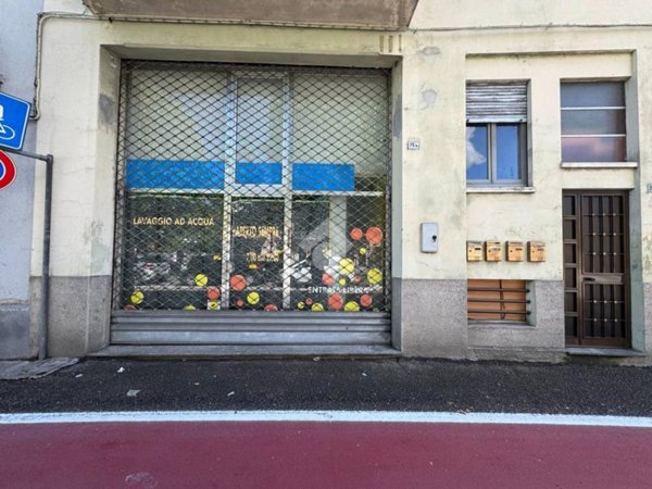 negozio in vendita a Galliate