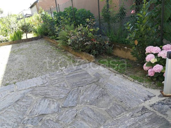 casa indipendente in vendita a Galliate