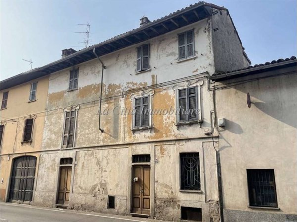 casa indipendente in vendita a Galliate