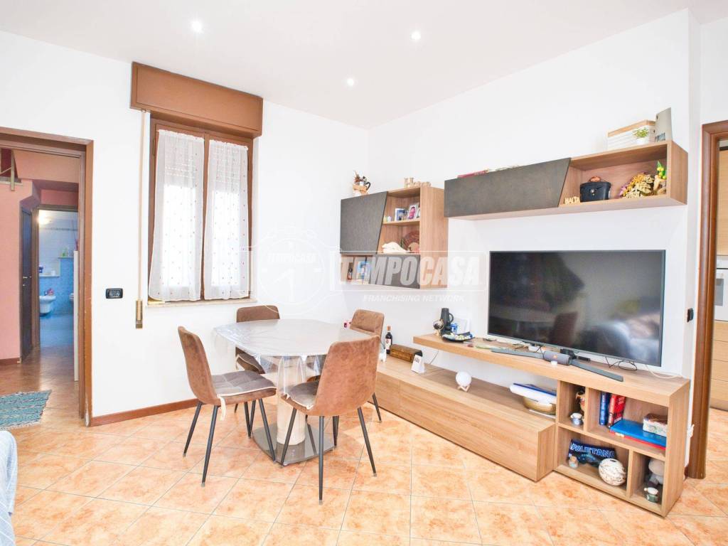 casa indipendente in vendita a Galliate