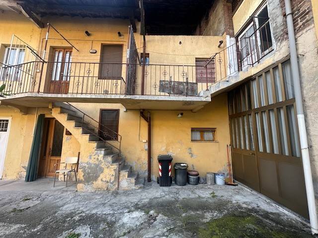 casa indipendente in vendita a Galliate