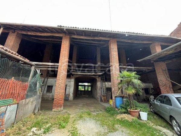 casa indipendente in vendita a Galliate