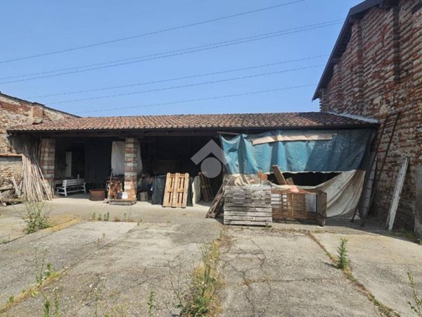 casa indipendente in vendita a Galliate