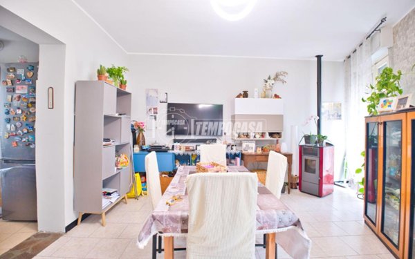 casa indipendente in vendita a Galliate